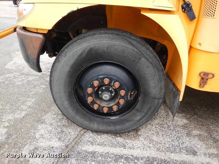 image for item DG1039 2006 International CE200 school bus
