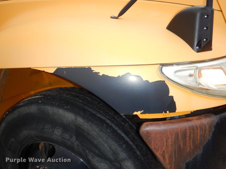 image for item DG1039 2006 International CE200 school bus