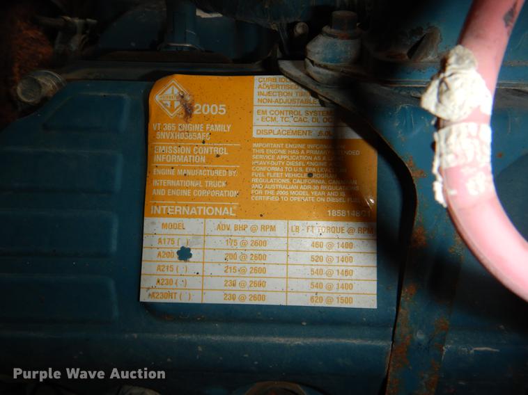 image for item DG1039 2006 International CE200 school bus