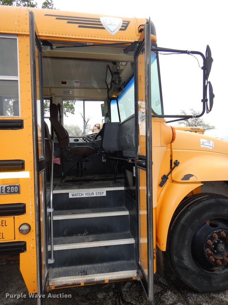 image for item DG1039 2006 International CE200 school bus