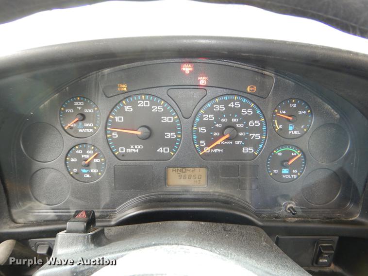 image for item DG1039 2006 International CE200 school bus