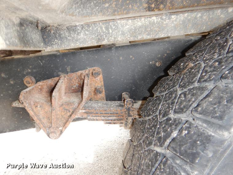 image for item DG1039 2006 International CE200 school bus