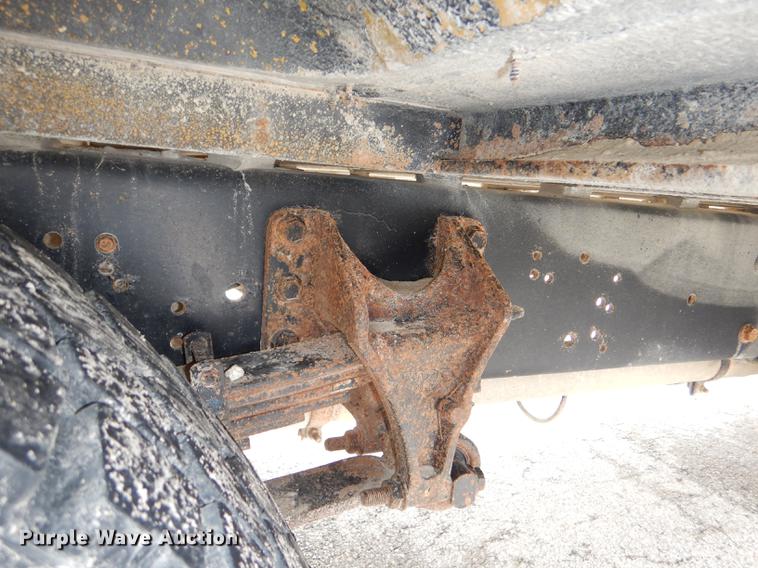 image for item DG1039 2006 International CE200 school bus