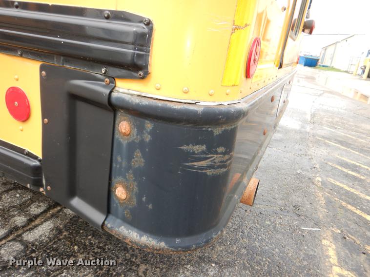 image for item DG1039 2006 International CE200 school bus