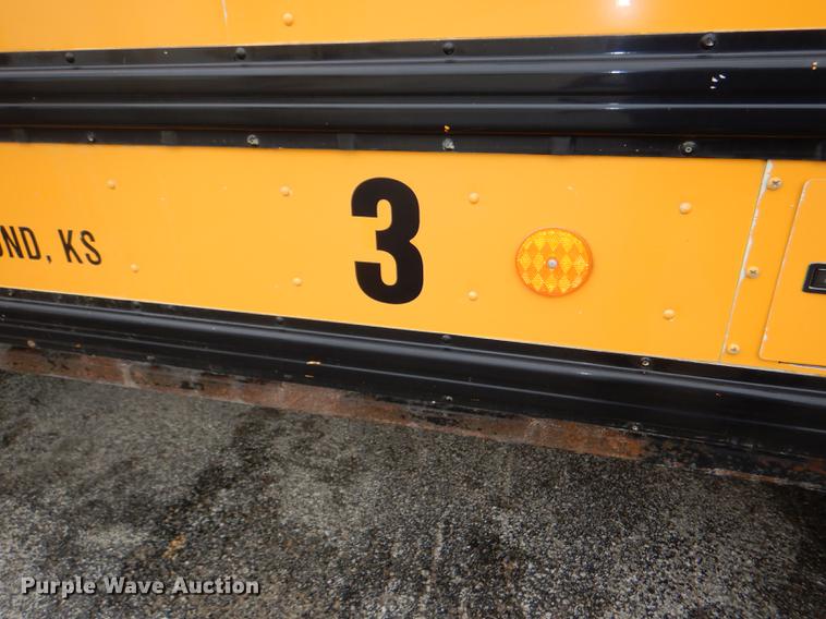 image for item DG1039 2006 International CE200 school bus