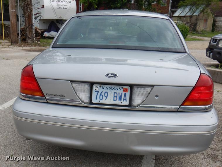 image for item DG1040 1999 Ford Crown Victoria Police Interceptor