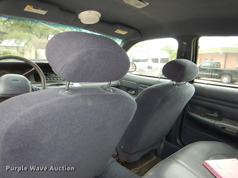 image for item DG1040 1999 Ford Crown Victoria Police Interceptor