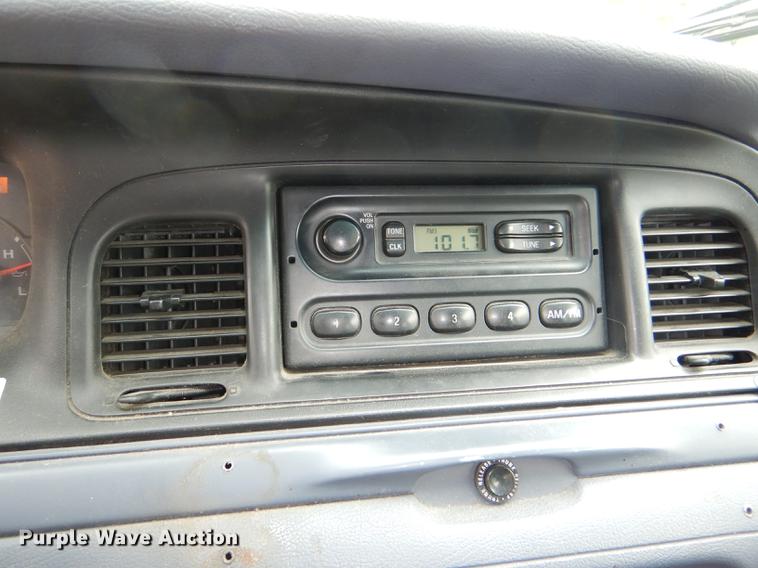 image for item DG1040 1999 Ford Crown Victoria Police Interceptor