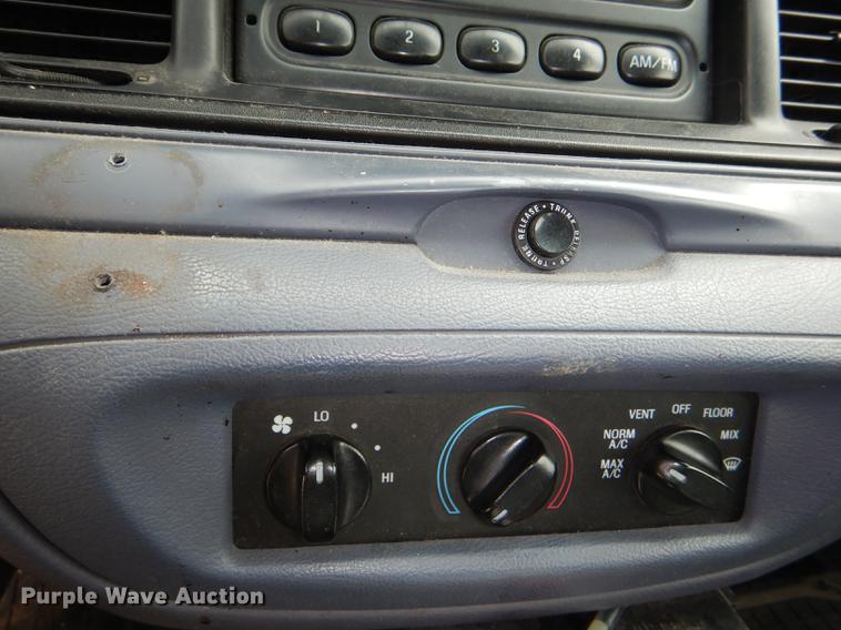 image for item DG1040 1999 Ford Crown Victoria Police Interceptor