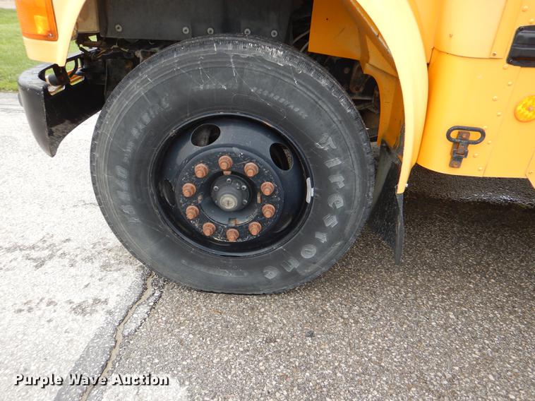 image for item DG1060 2004 International school bus