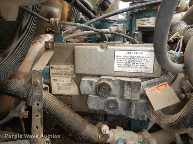 image for item DG1060 2004 International school bus