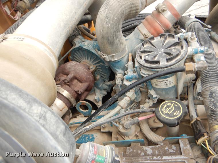 image for item DG1060 2004 International school bus