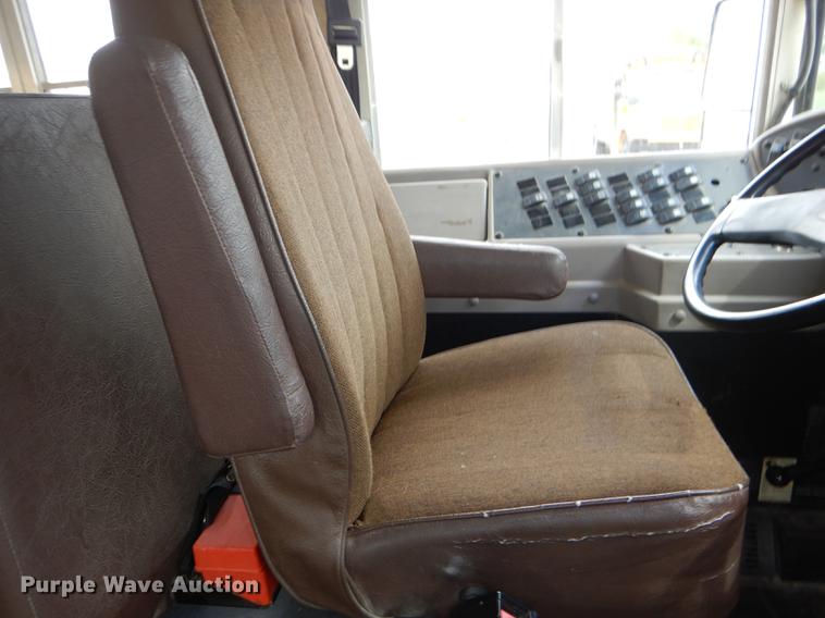 image for item DG1060 2004 International school bus