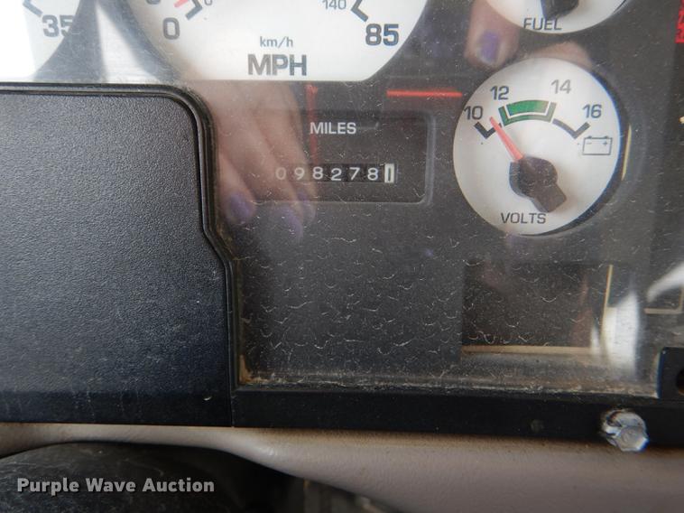 image for item DG1060 2004 International school bus