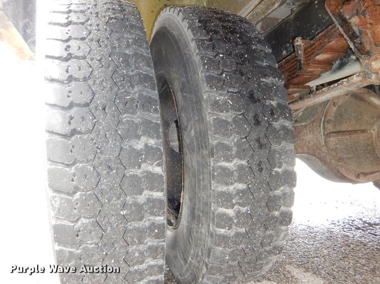 image for item DG1060 2004 International school bus