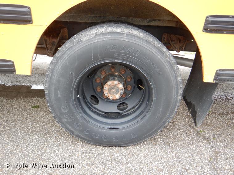 image for item DG1060 2004 International school bus