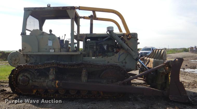 image for item DG1064 1962 Caterpillar D7E dozer