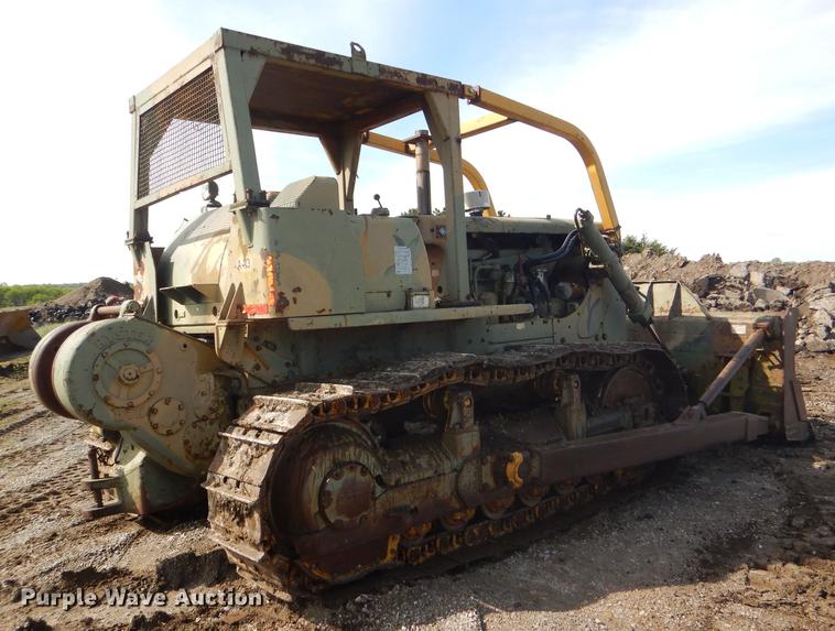image for item DG1064 1962 Caterpillar D7E dozer