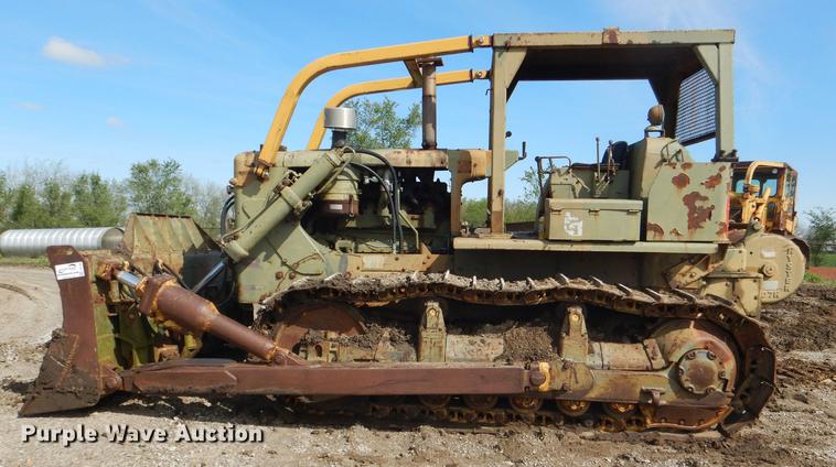 image for item DG1064 1962 Caterpillar D7E dozer