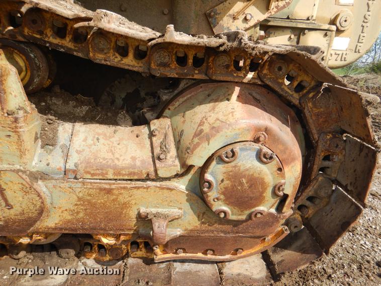 image for item DG1064 1962 Caterpillar D7E dozer