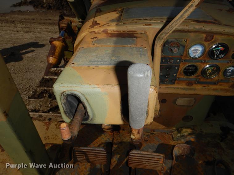 image for item DG1064 1962 Caterpillar D7E dozer