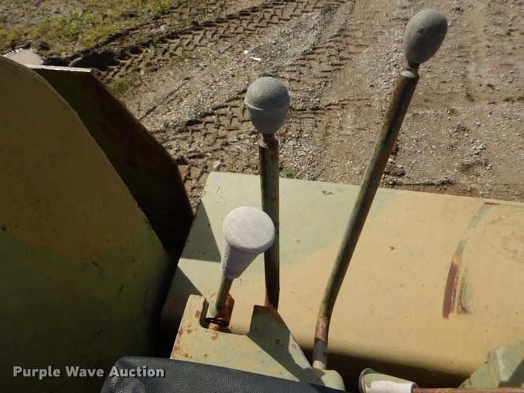 image for item DG1064 1962 Caterpillar D7E dozer