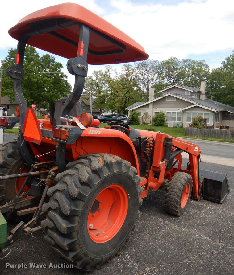 image for item DG1066 Kubota L3130D tractor