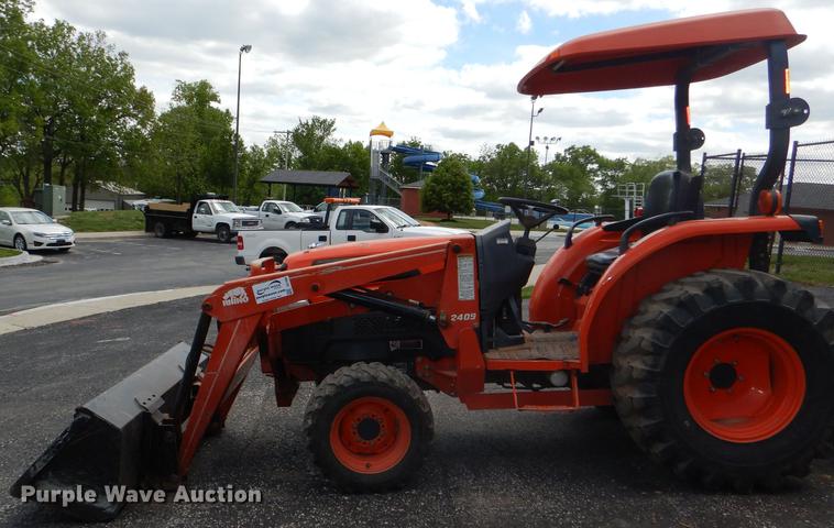 image for item DG1066 Kubota L3130D tractor