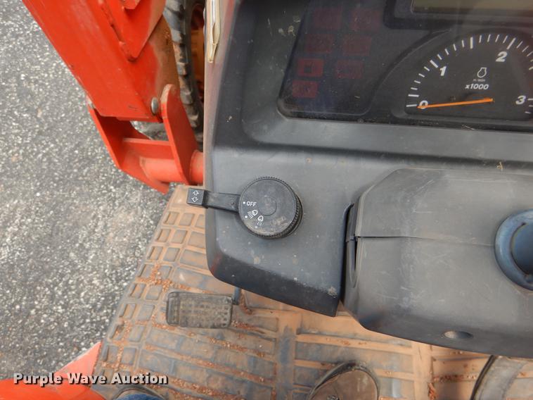 image for item DG1066 Kubota L3130D tractor