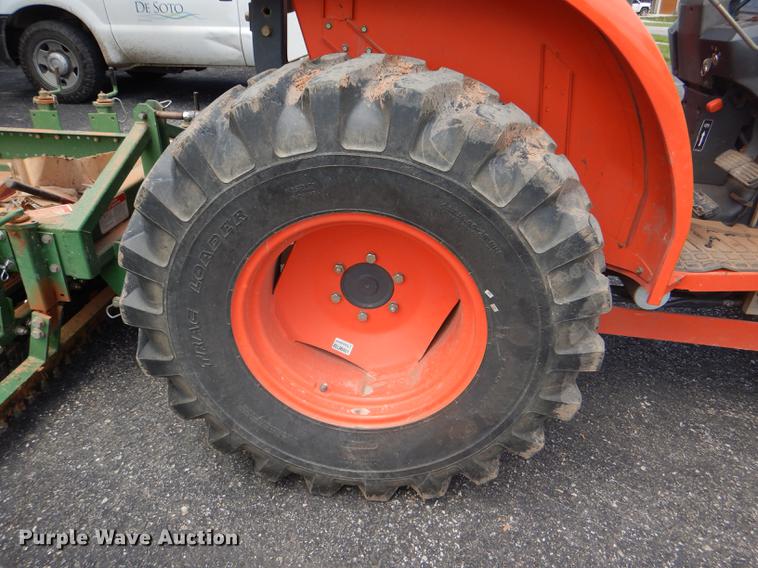 image for item DG1066 Kubota L3130D tractor