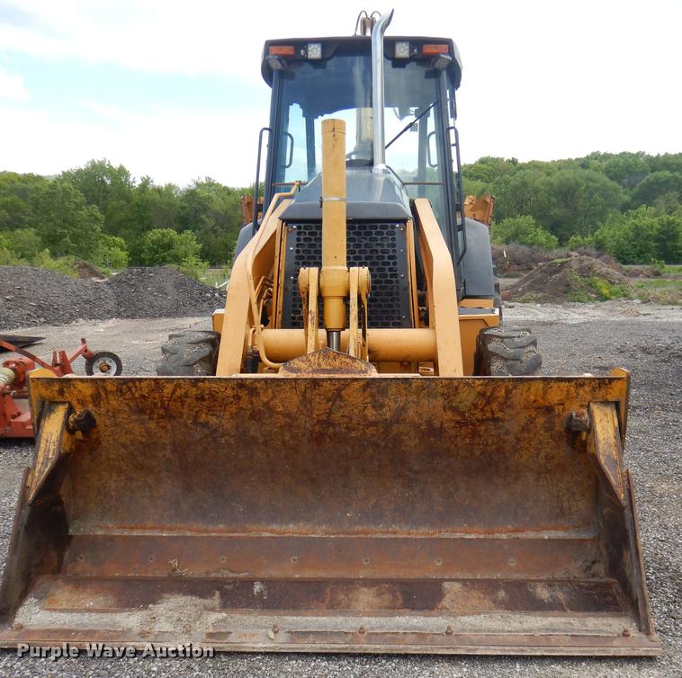 image for item DG1067 2002 John Deere 410G backhoe