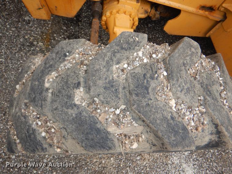 image for item DG1067 2002 John Deere 410G backhoe