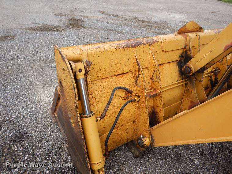 image for item DG1067 2002 John Deere 410G backhoe