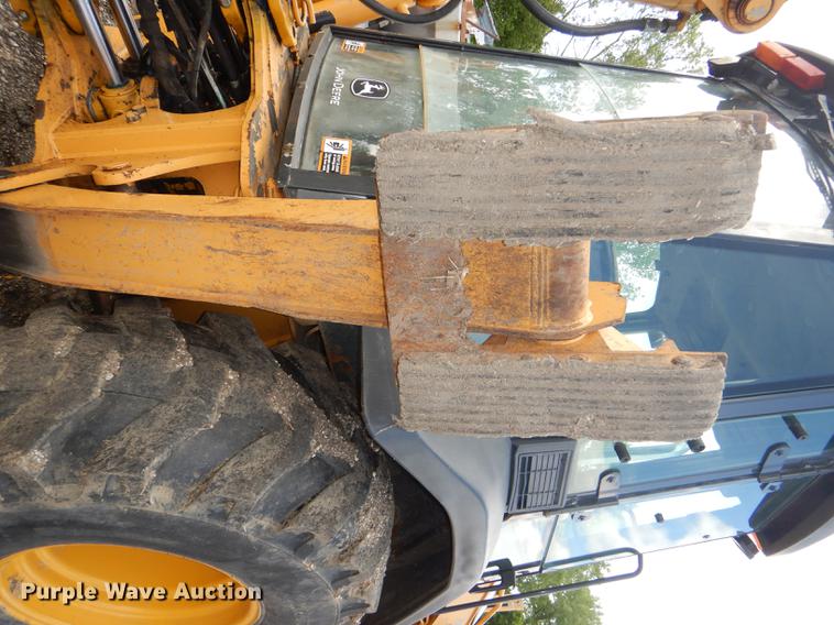 image for item DG1067 2002 John Deere 410G backhoe
