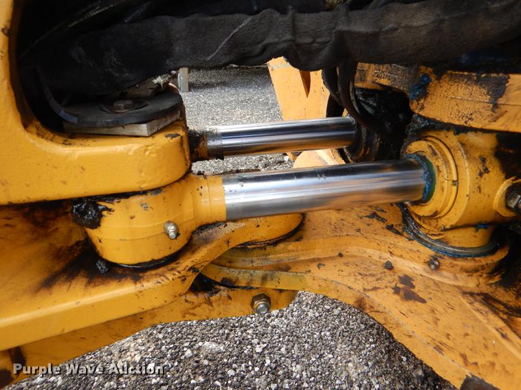 image for item DG1067 2002 John Deere 410G backhoe