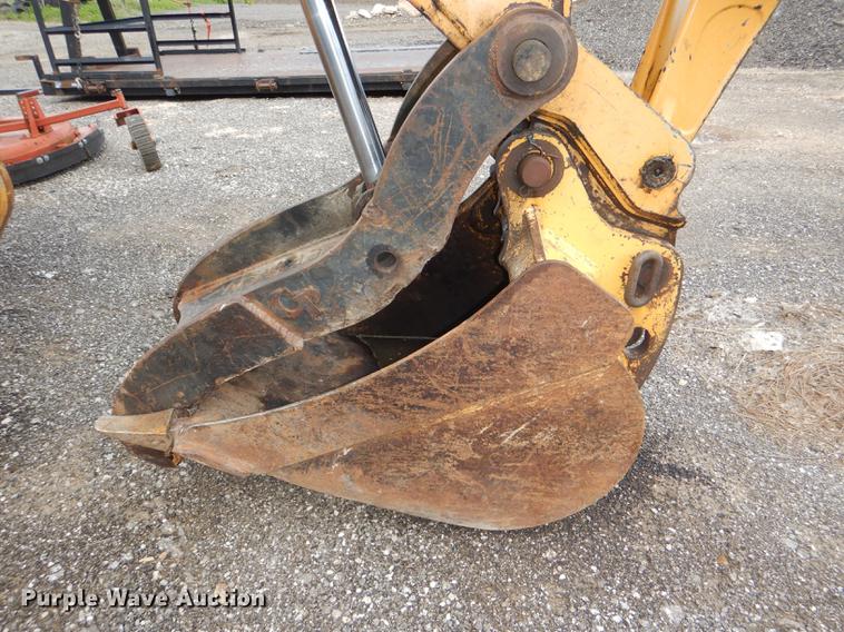 image for item DG1067 2002 John Deere 410G backhoe