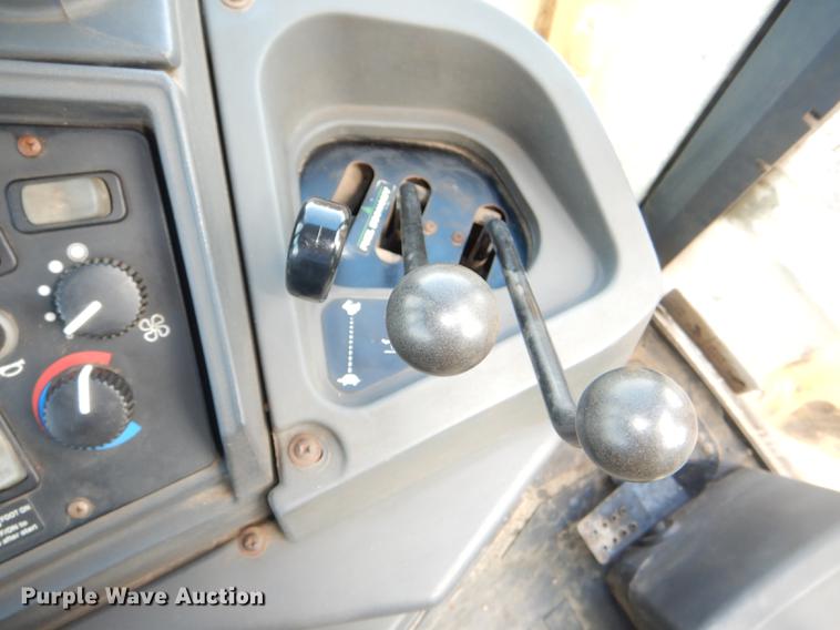 image for item DG1067 2002 John Deere 410G backhoe