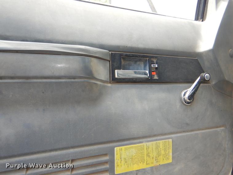 image for item DG1079 1994 GMC TopKick C5500 dump truck