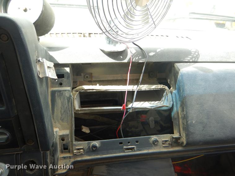 image for item DG1079 1994 GMC TopKick C5500 dump truck