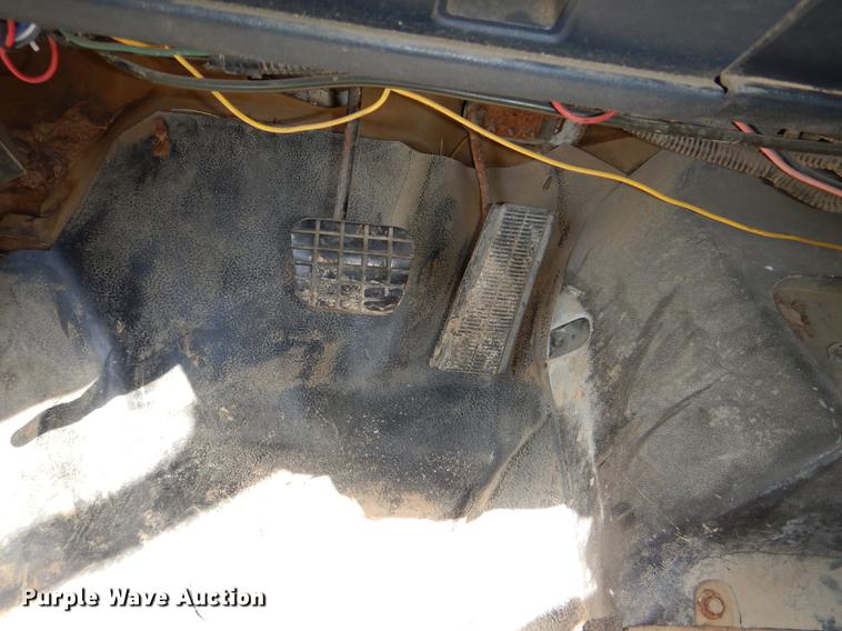 image for item DG1079 1994 GMC TopKick C5500 dump truck