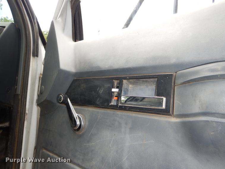 image for item DG1079 1994 GMC TopKick C5500 dump truck