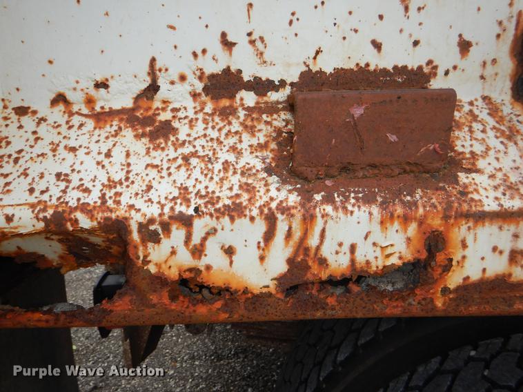 image for item DG1079 1994 GMC TopKick C5500 dump truck