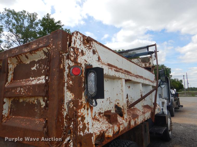 image for item DG1079 1994 GMC TopKick C5500 dump truck