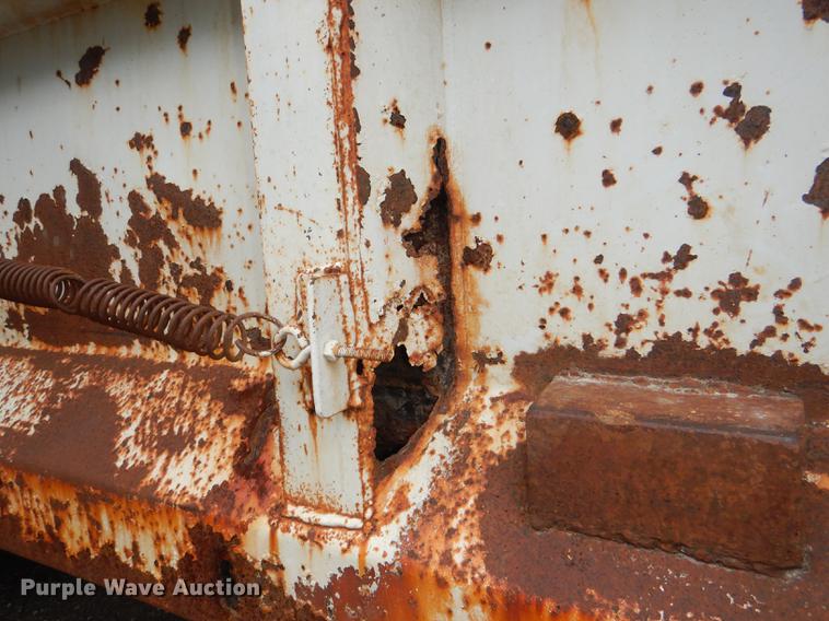 image for item DG1079 1994 GMC TopKick C5500 dump truck