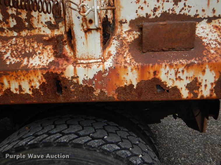 image for item DG1079 1994 GMC TopKick C5500 dump truck