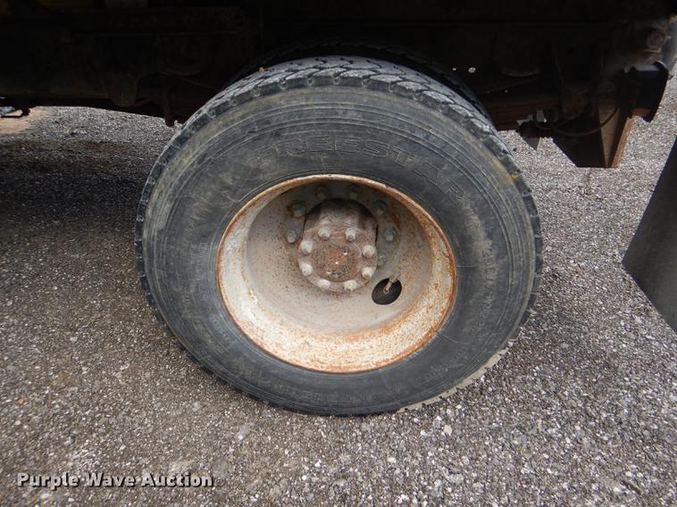 image for item DG1079 1994 GMC TopKick C5500 dump truck