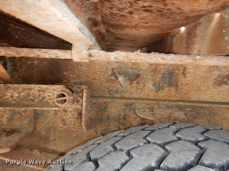 image for item DG1079 1994 GMC TopKick C5500 dump truck