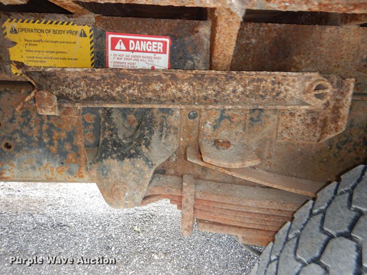 image for item DG1079 1994 GMC TopKick C5500 dump truck