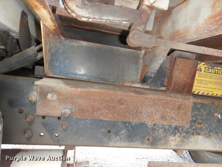 image for item DG1079 1994 GMC TopKick C5500 dump truck