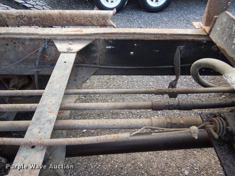 image for item DG1079 1994 GMC TopKick C5500 dump truck